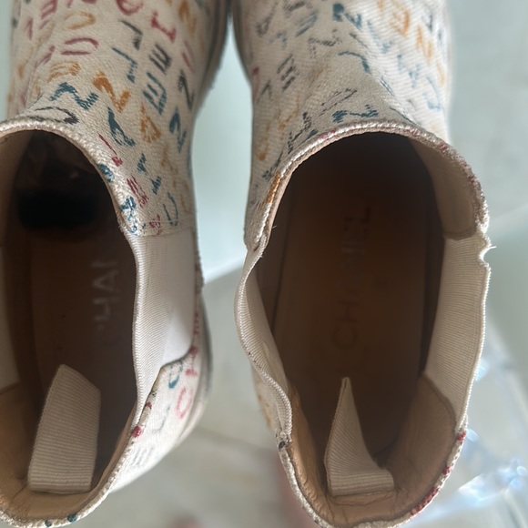Chanel boots. - Picture 4 of 5